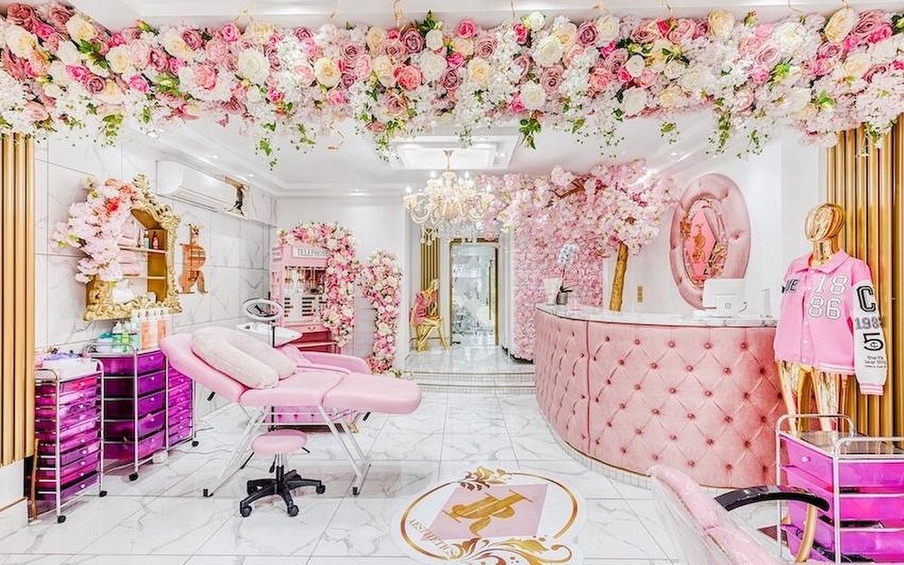 Hairdressers and Hair Salons near Rochdale Town Centre, Rochdale