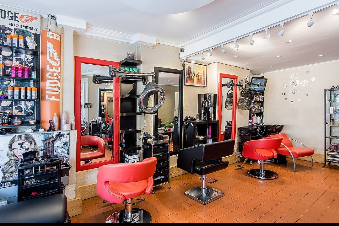 Vitor's Hairdresser, Finsbury Park, London