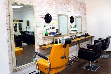 Kaiserschnitt Friseur Kathrin Mockler