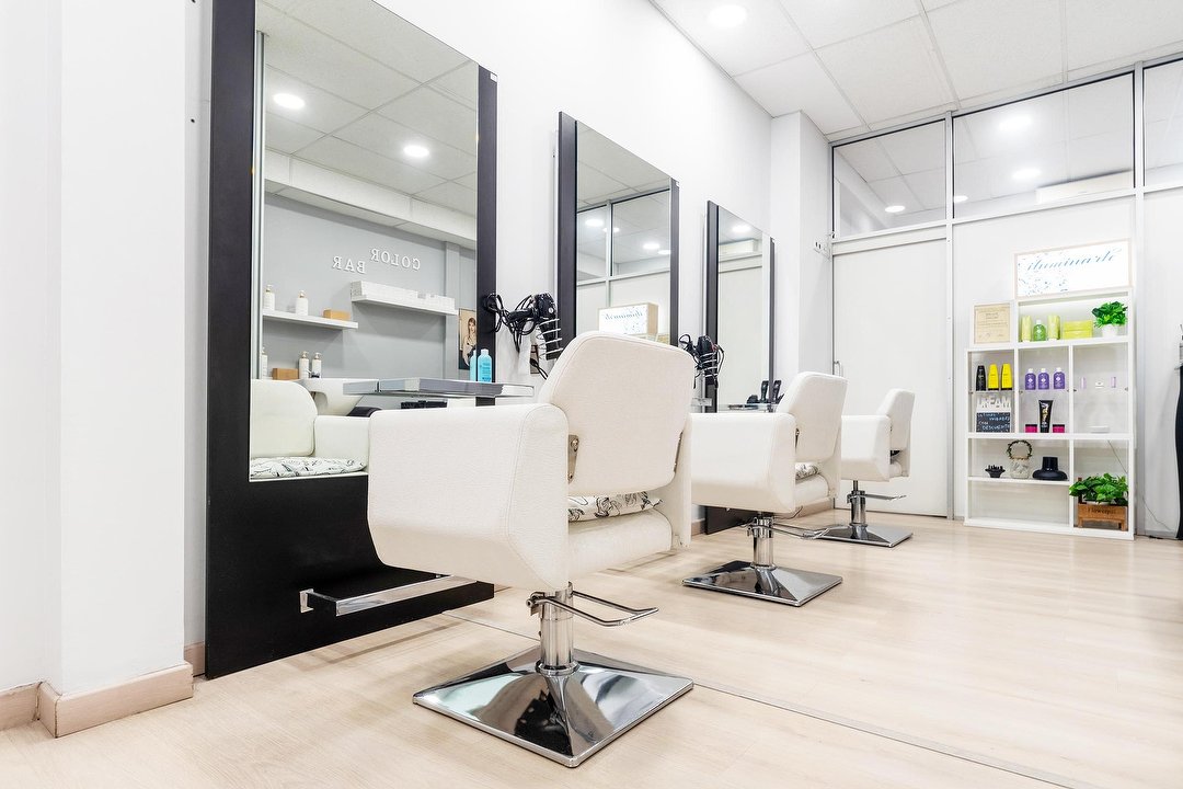Iluminarte Hair & Beauty Unisex, Ca n'Aurell, Provincia de Barcelona