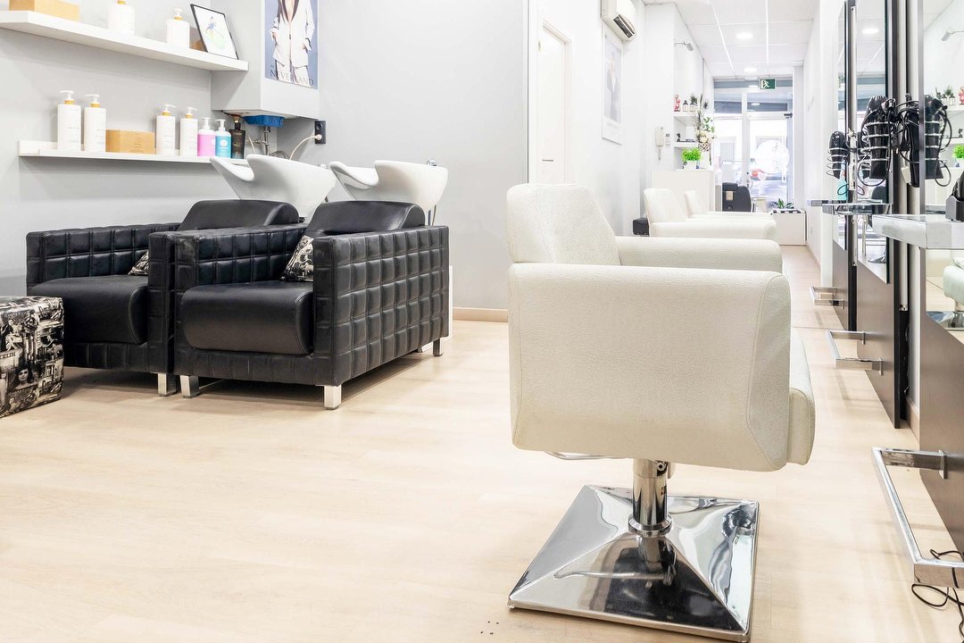 Iluminarte Hair & Beauty Unisex, Ca n'Aurell, Provincia de Barcelona