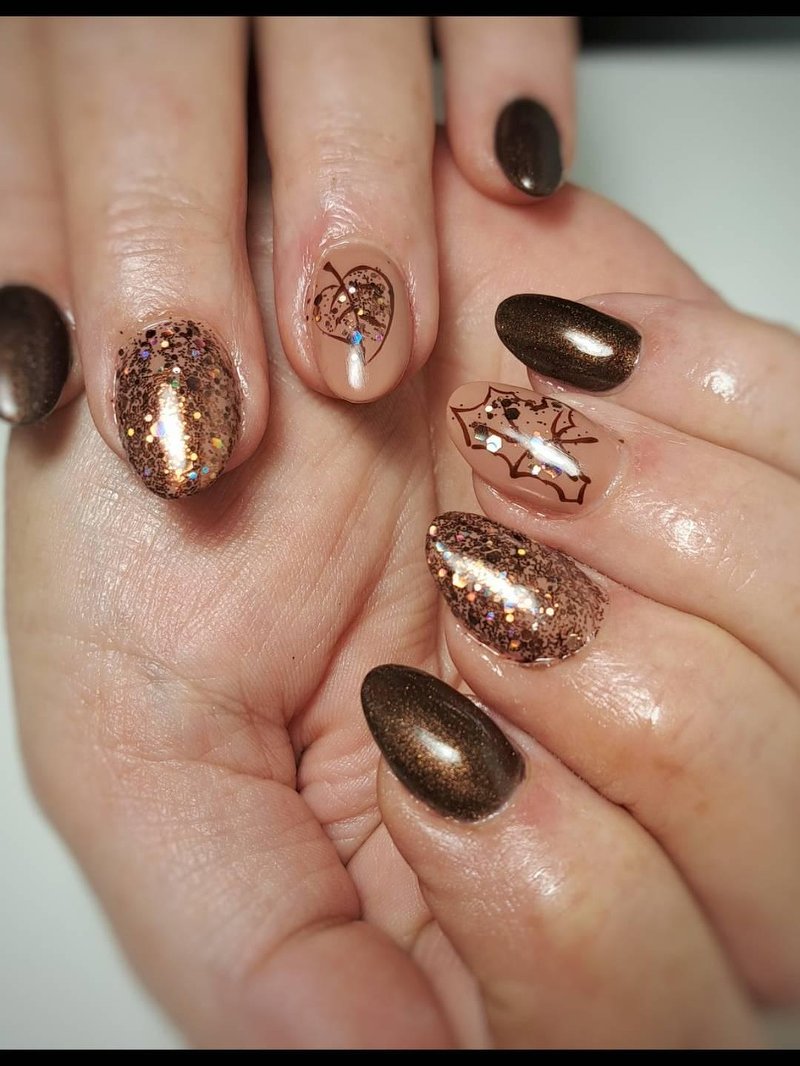 36 Ideas How To Use A Gold Glitter  Nagels, Gelnagels, Nagelkunstdesigns