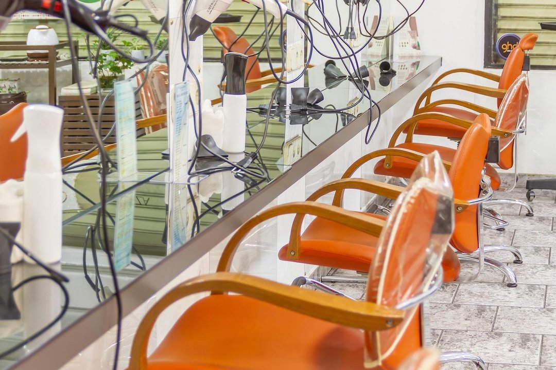 Wax Peluquería y Estética Unisex, Rios Rosas, Madrid