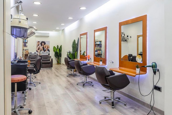 Navarri Perruquers | Peluquería en Horta, Barcelona - Treatwell