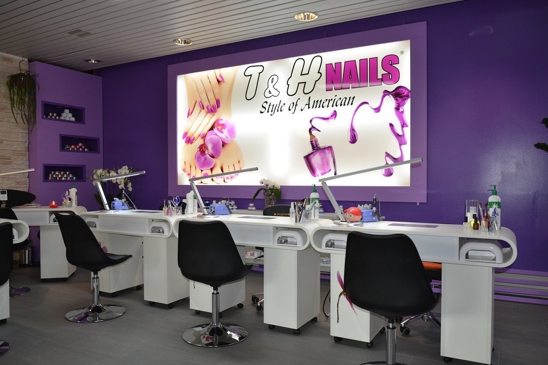 T & H Nails Adliswil, Adliswil