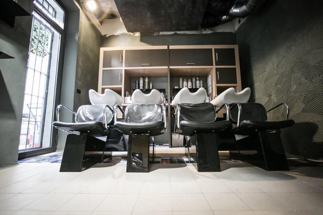 Carlo Mora Creative Hairstyling, North Centro, Parma