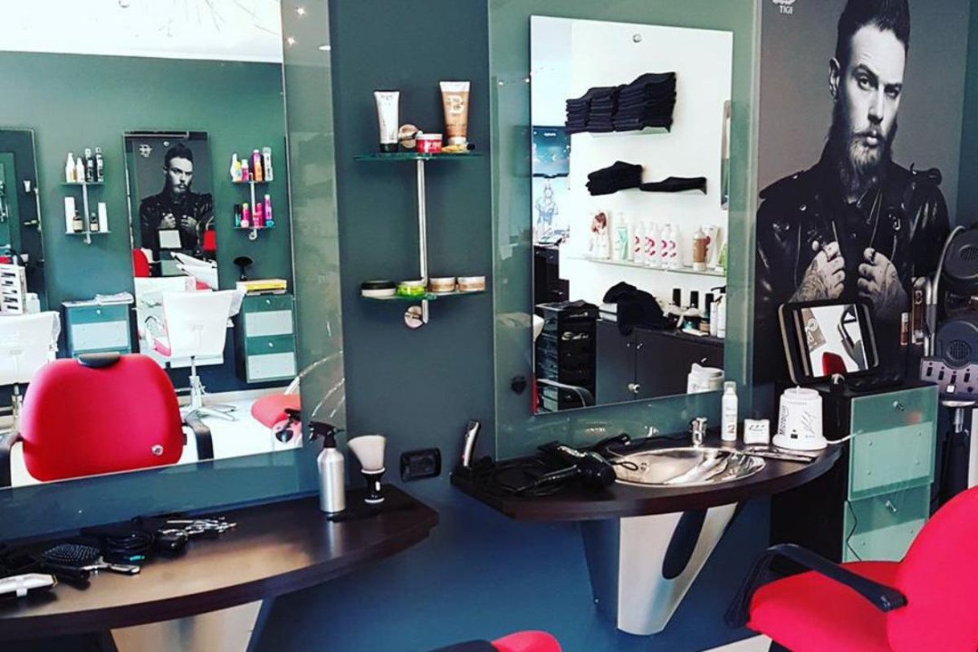 7 Seven Salon, Pioltello, Lombardia