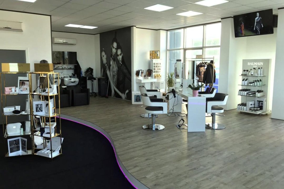 Balmain Paris Fashion Salon #1, Abruzzo