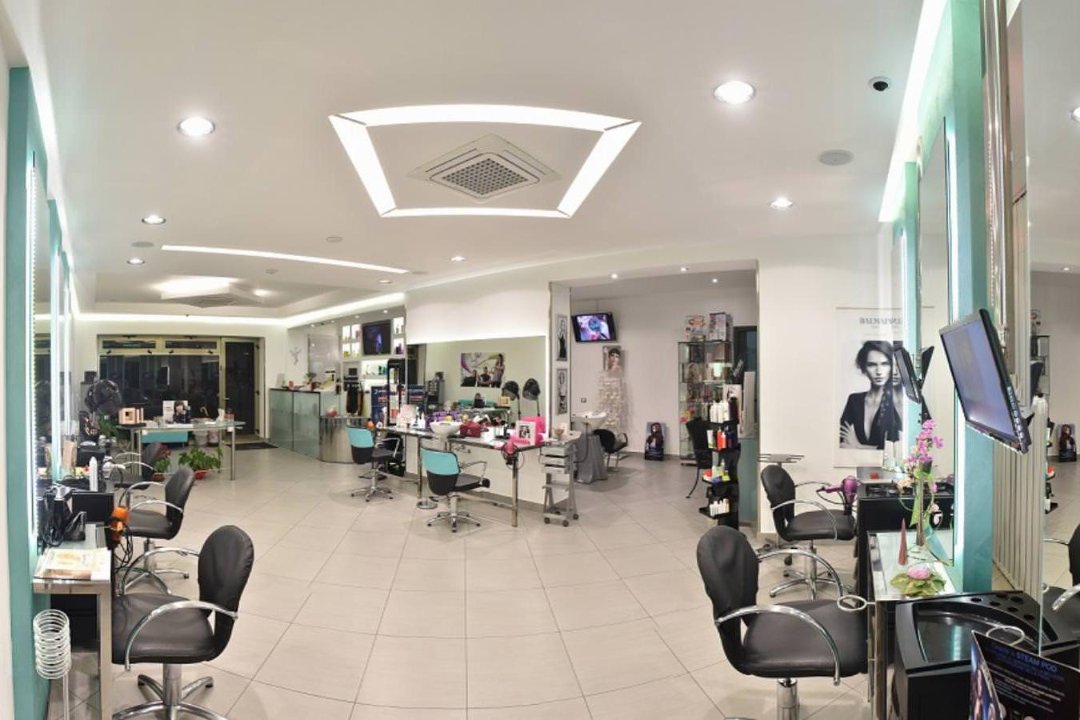 Antonella Hair Style and Beauty, Sicilia
