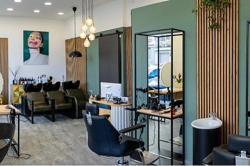 Nik Salon Hair Lab