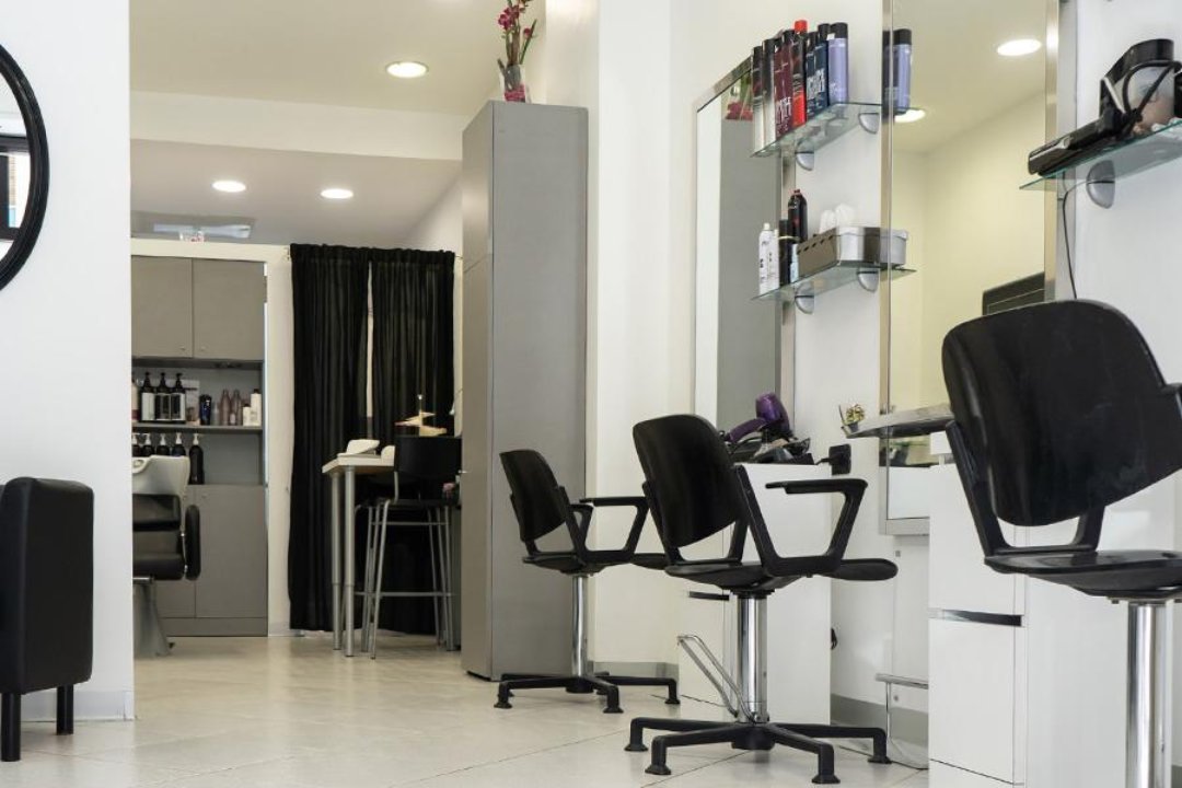 Monica HairNails, Corso Peschiera, Torino