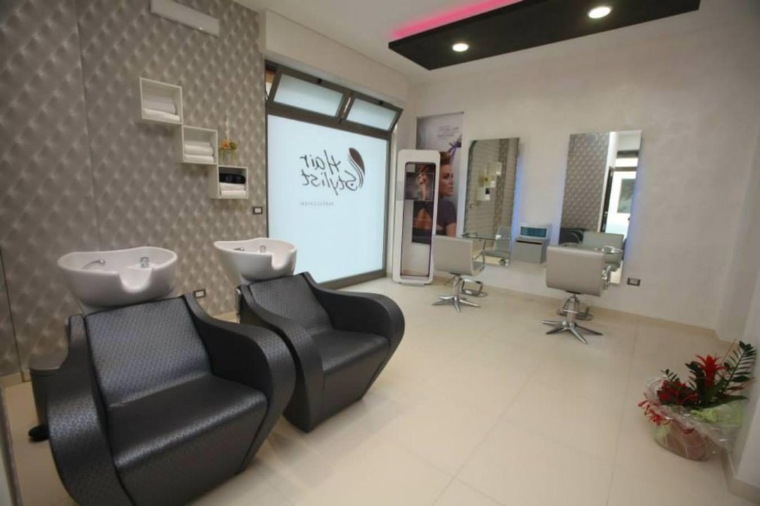 Laura Giovinazzo Hairstylist, Alassio, Liguria