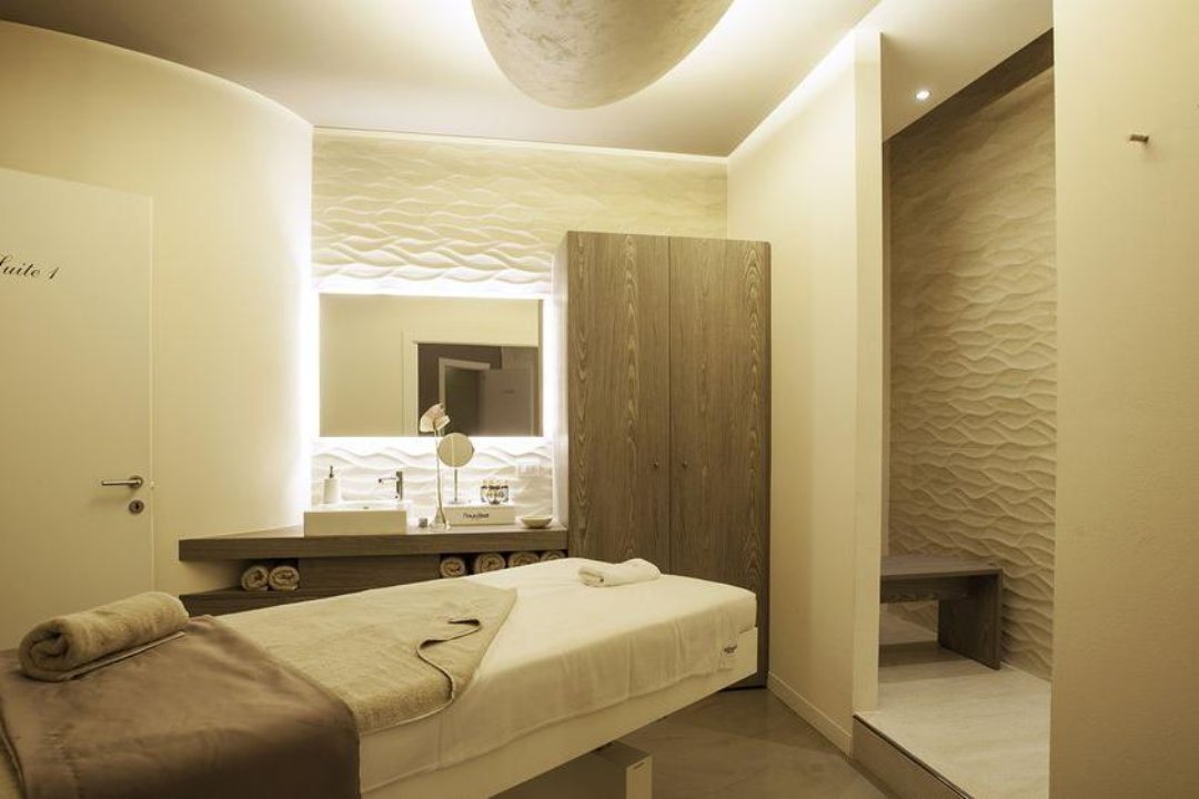 Spiga 8 Spa, Duomo, Milano