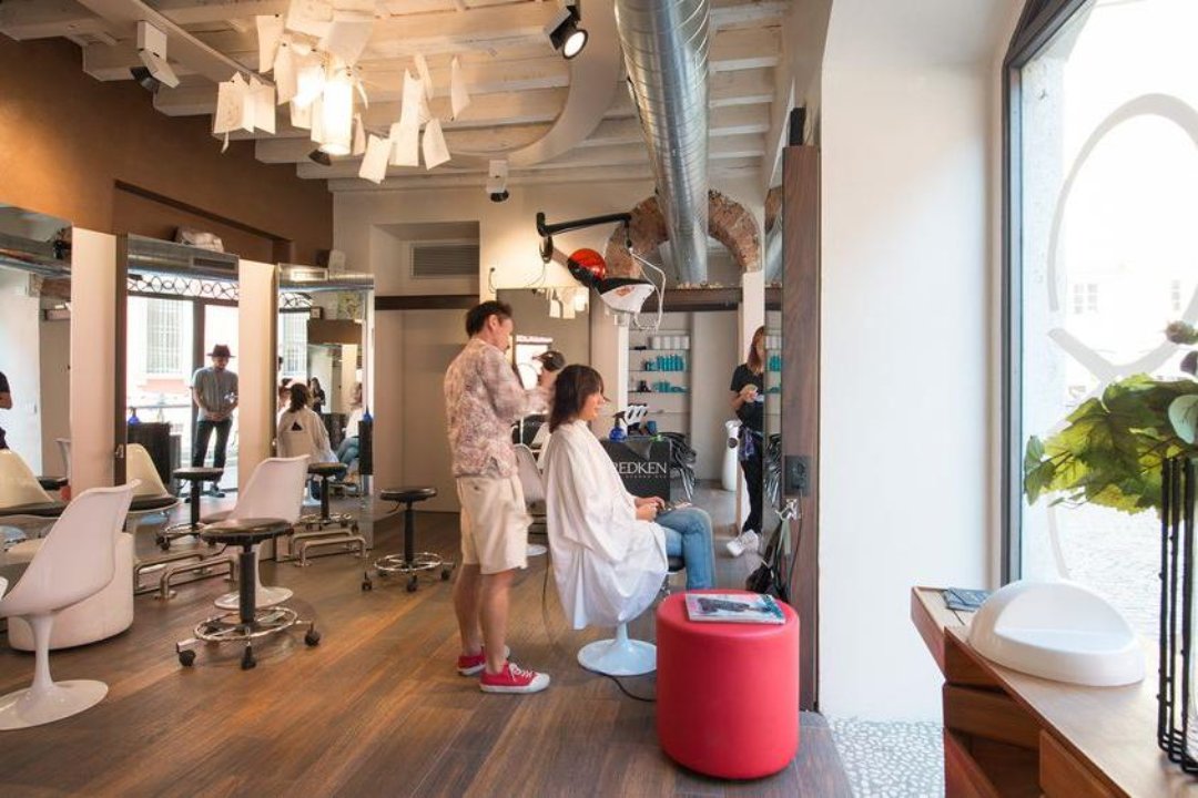 8 Hair - via Festa del Perdono, Duomo, Milano