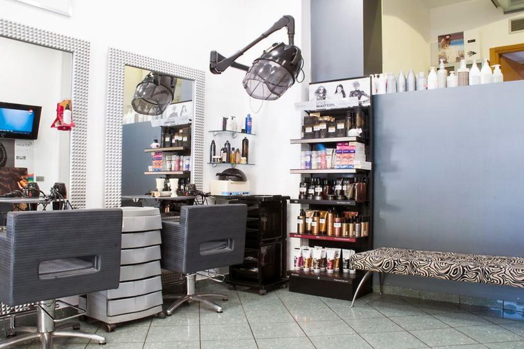 Cut & Color, Scalo Romana, Milano
