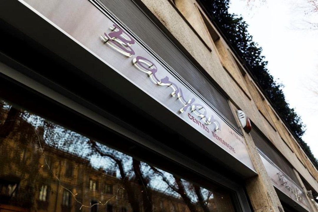 Banyan, Centrale, Milano