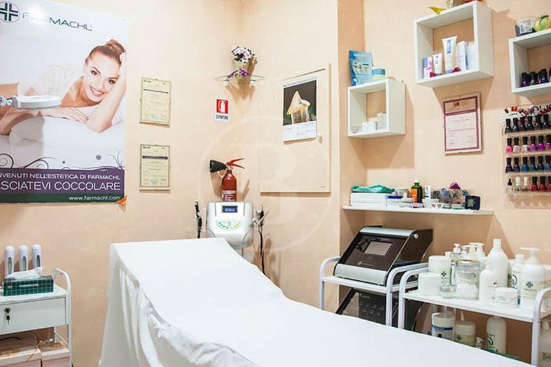 Farma CHL- Rome, Salario, Roma