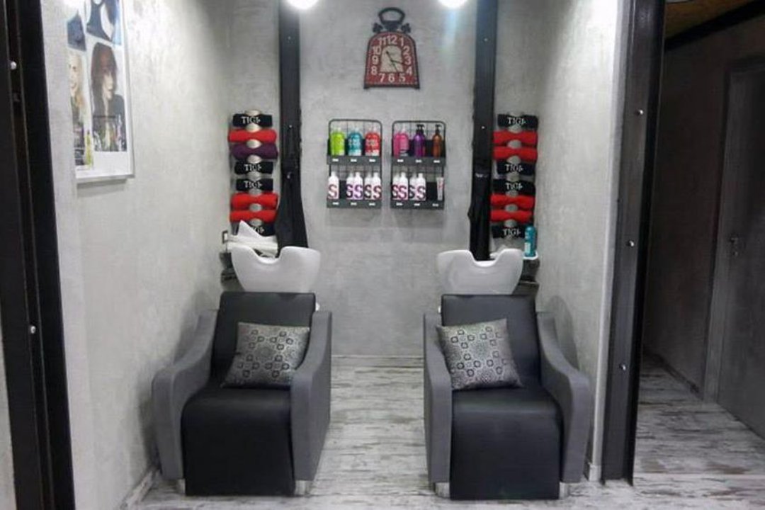 Hair Industry, Zona Centocelle, Roma