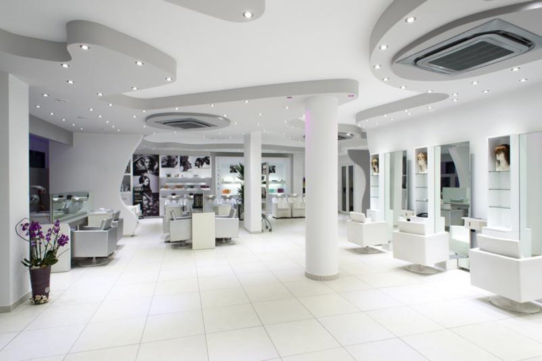 Smeragliuolo Parrucchieri, Caserta, Campania