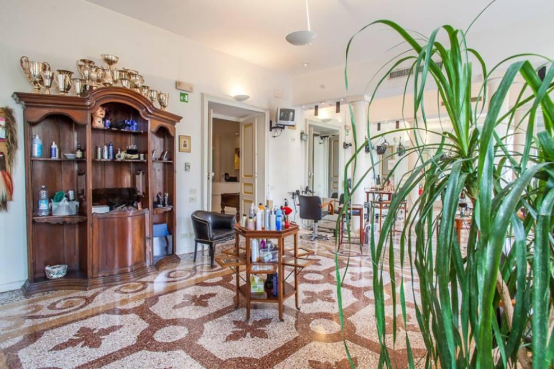 Mirella Equipe, San Vincenzo, Genova