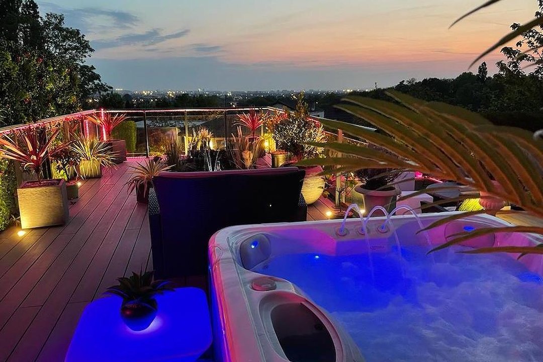 Spa de la lune, Clichy-Sous-Bois, Seine-Saint-Denis