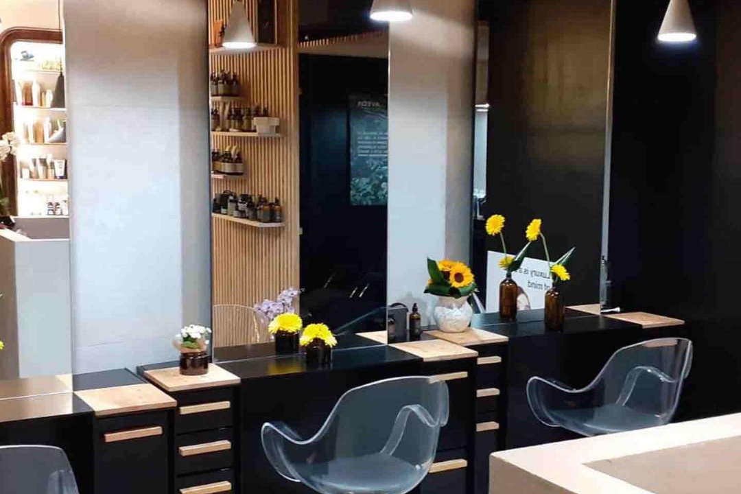 Saloon Hair Wellness, Salerno, Campania