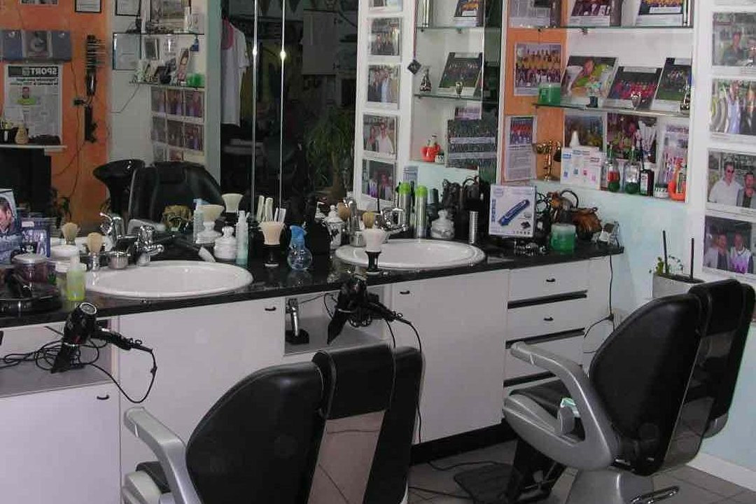 Claudio Parrucchiere Uomo , Milano Marittima, Emilia-Romagna