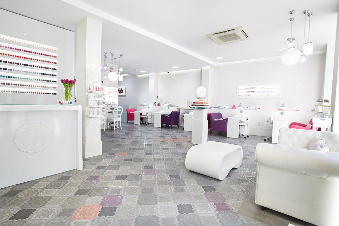 20 + Tres, Trafalgar, Madrid