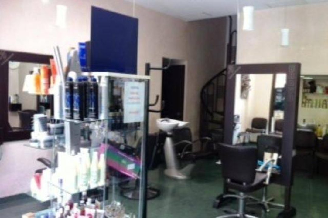 Bravo Peluqueros, San Gil, Sevilla