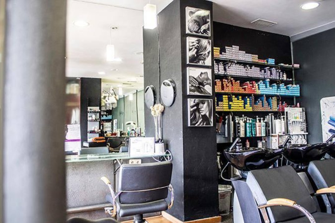 Paco Cabello Peluquería Unisex Sanchinarro, Fuente de la Mora, Madrid