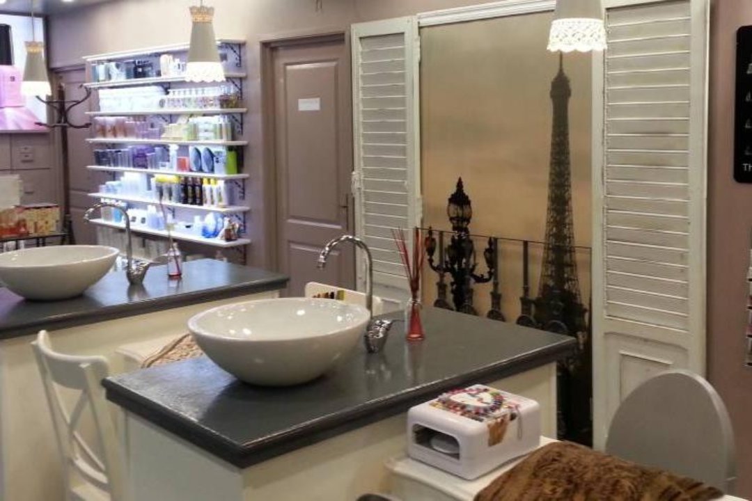 Le Parisien Nails Bar, Exposició, Valencia