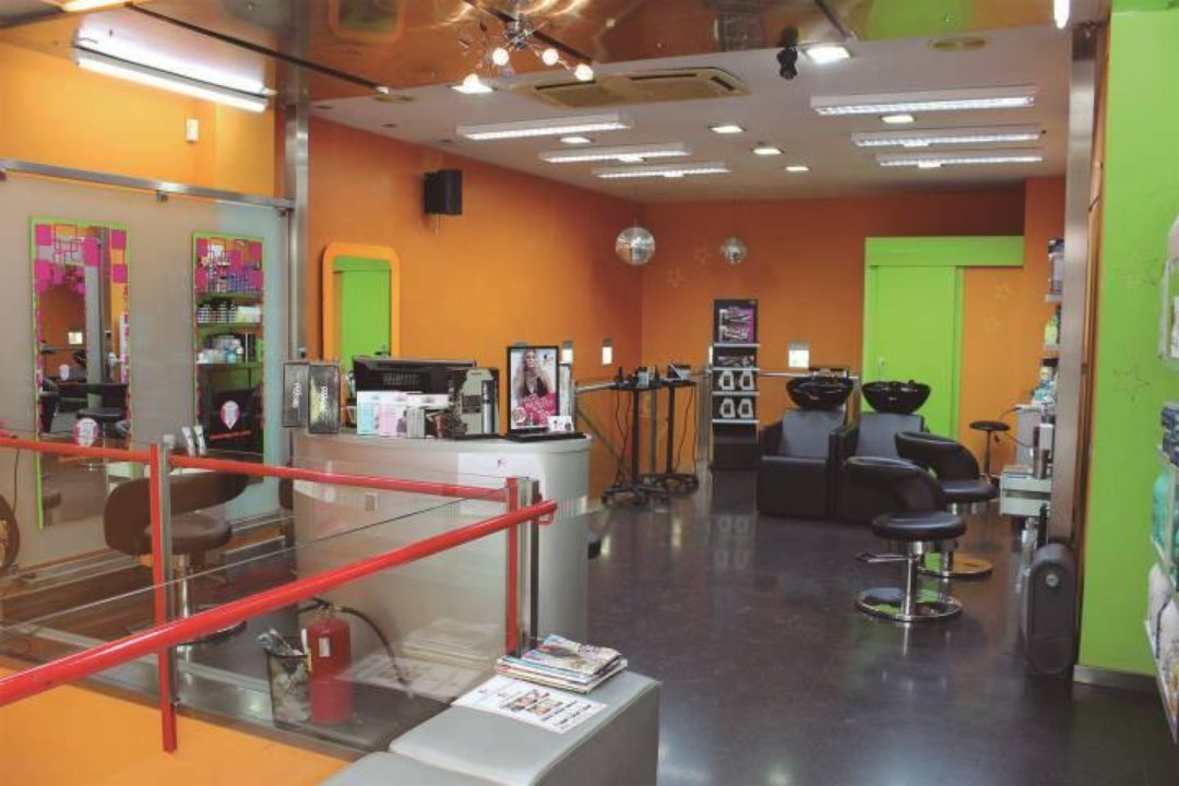 Jhon My Cut Travessera, Vila de Gràcia, Barcelona