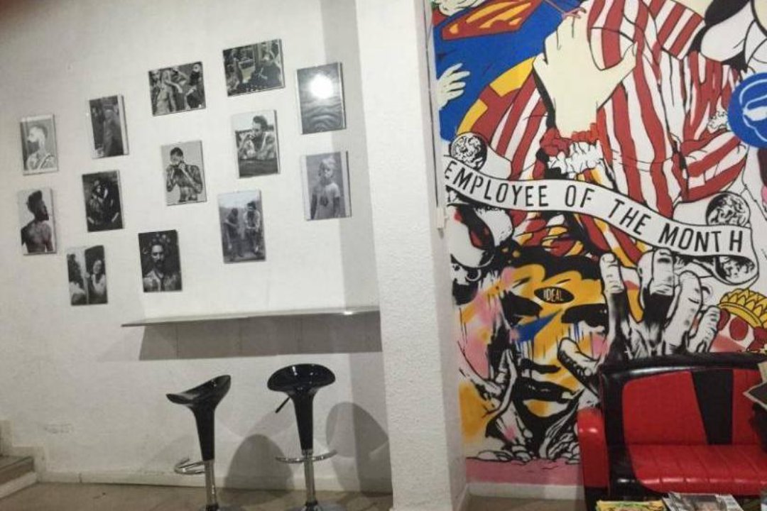 Yeeess Barbers , Dreta de l'Eixample, Barcelona