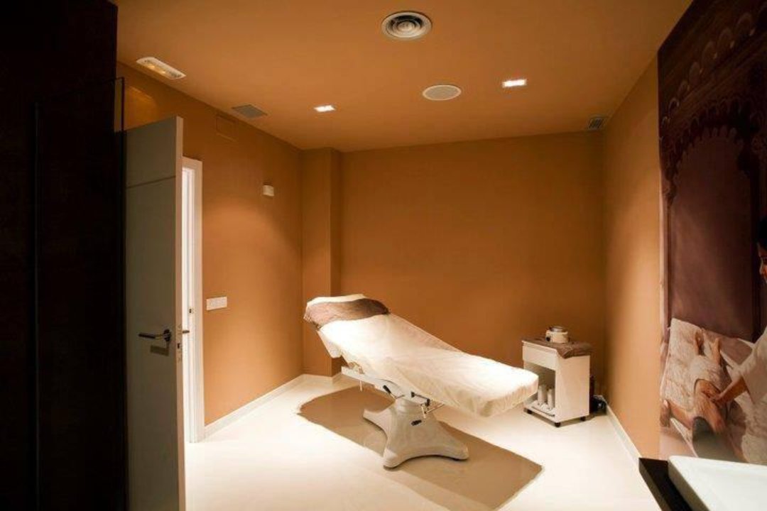 Karezza, Eixample, Provincia de Barcelona