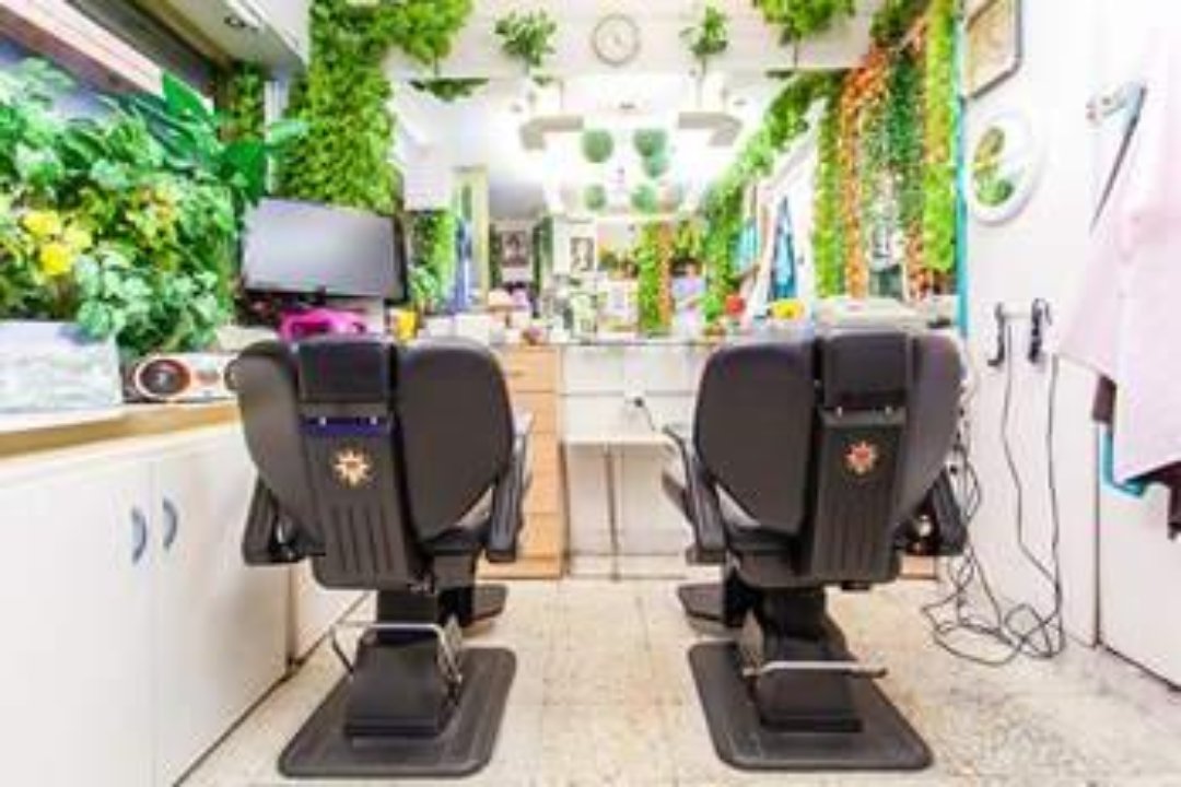 Peluquerias, Cuatro Caminos, Madrid