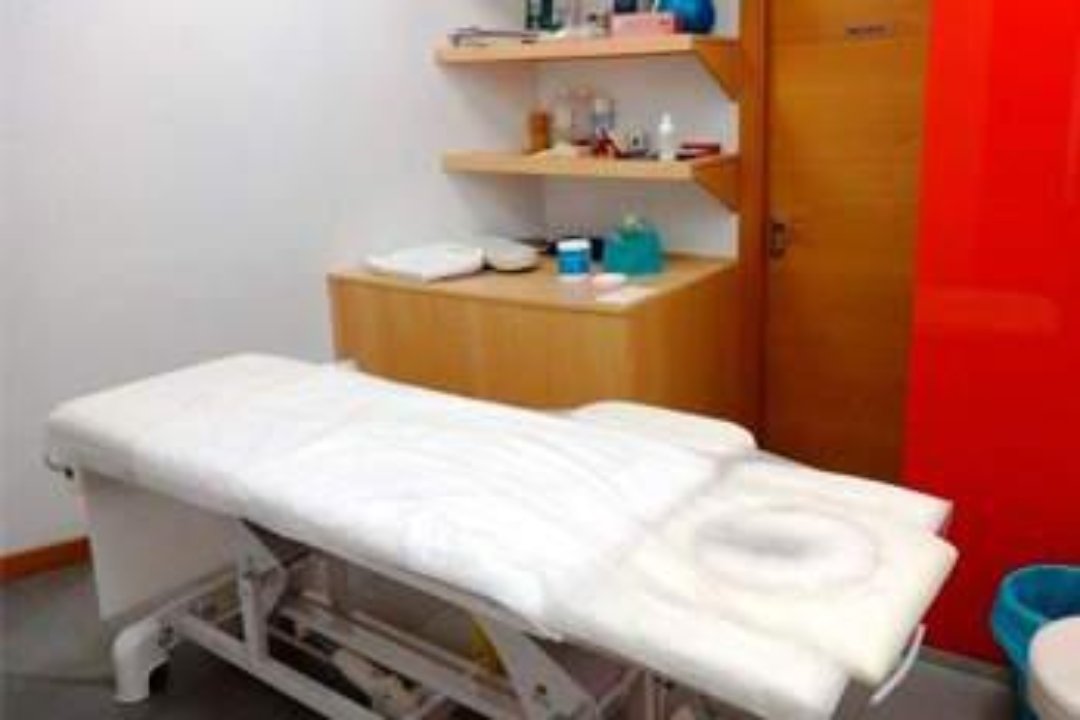 Rozalen Manuel Becerra , Guindalera, Madrid