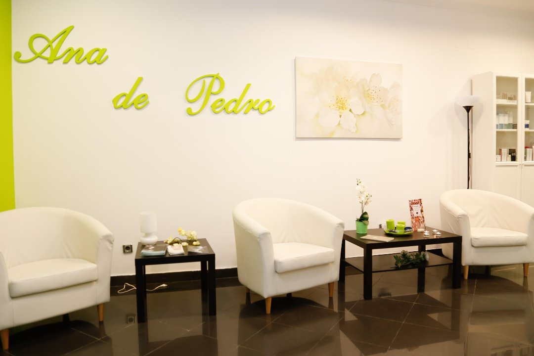 Ana de Pedro, Palomeras Bajas, Madrid