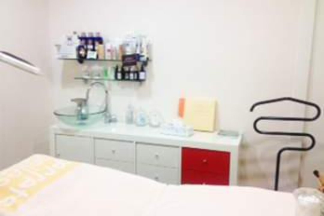 Secrets de Bellesa, Sant Feliu de Llobregat, Provincia de Barcelona