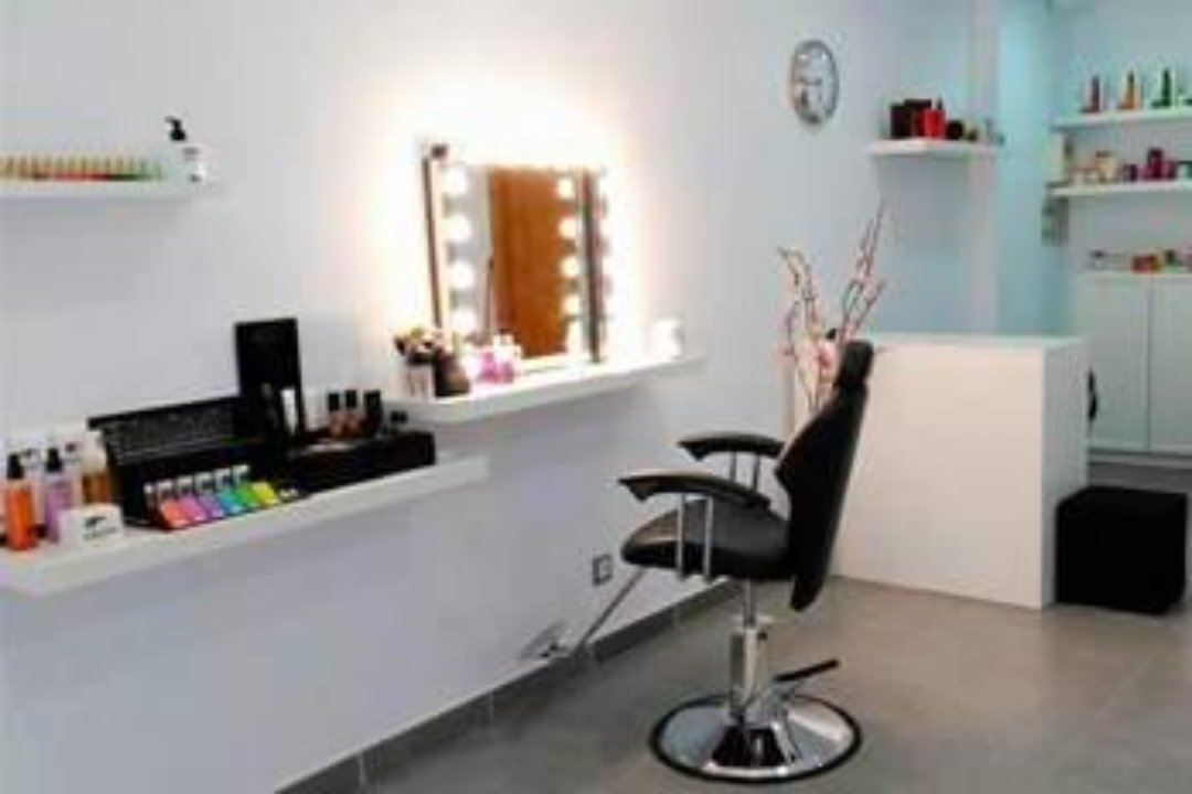 Wallis Estilistas, Fuengirola