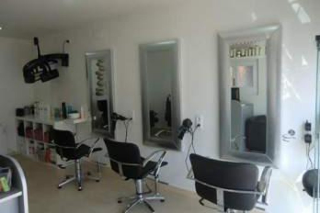 Iris Perruqueria, Torrelló