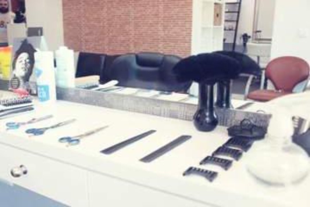 Maese Peluqueros Hombre, Provincia de Sevilla