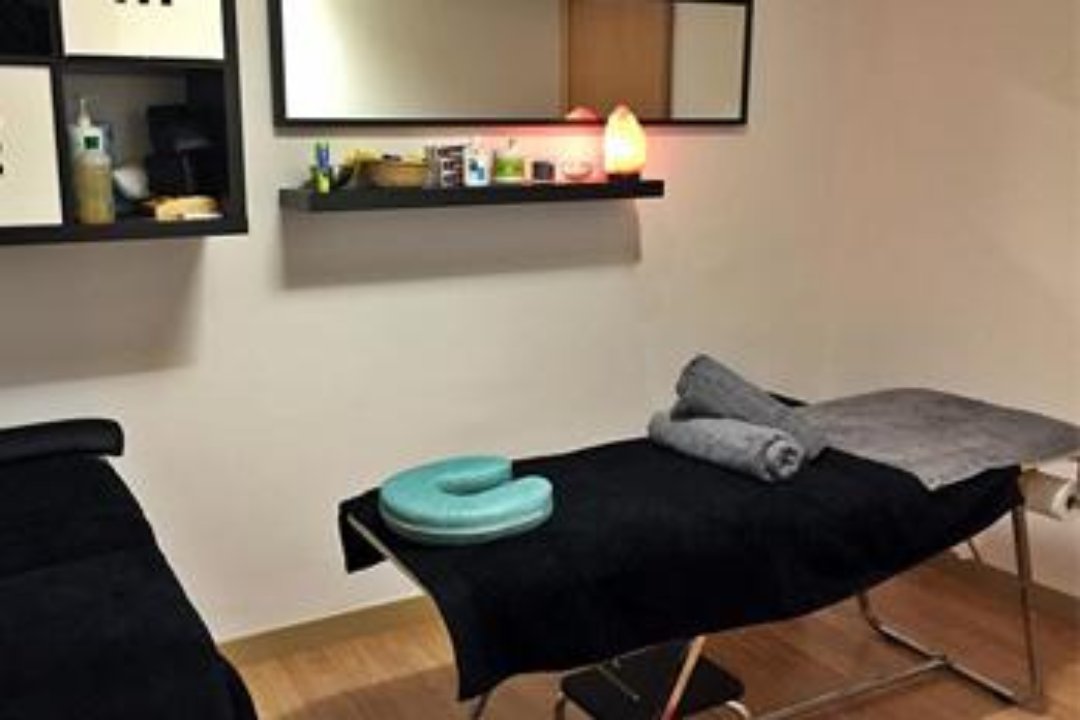 Beauty and Wellness Center Sants, Hostafrancs, Barcelona