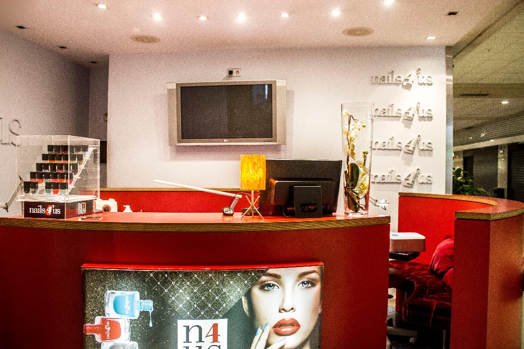 AB Belleza Esencial CC Moda Shopping, Cuatro Caminos, Madrid