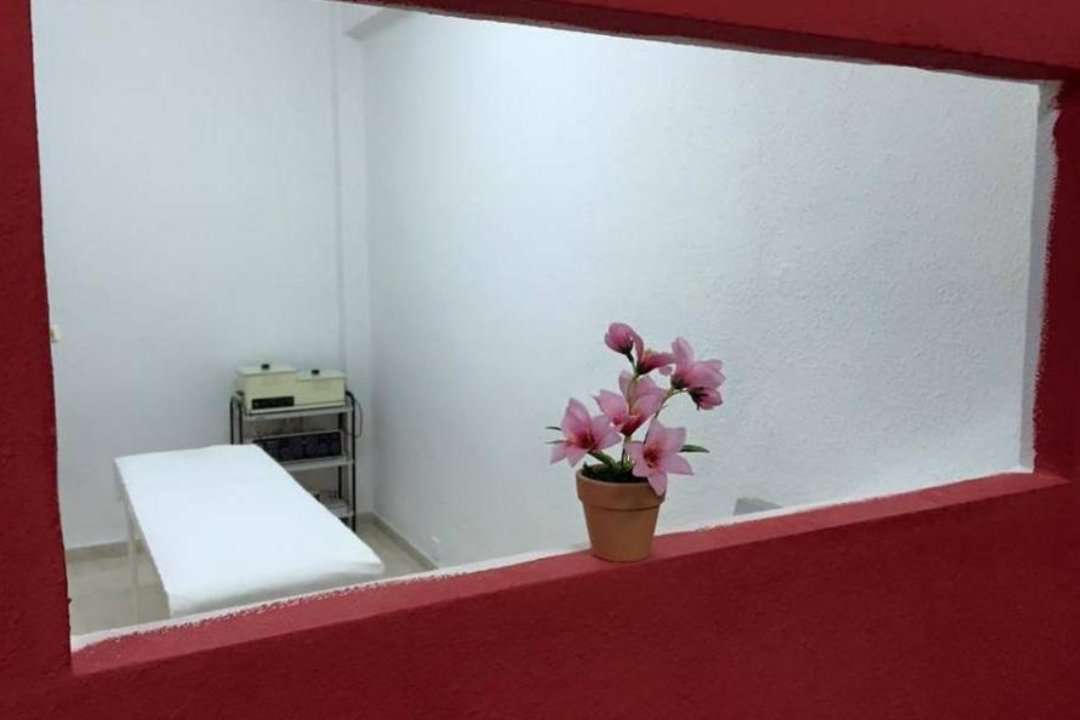 Estética Y Uñas Cori, La Creu Coberta, Valencia