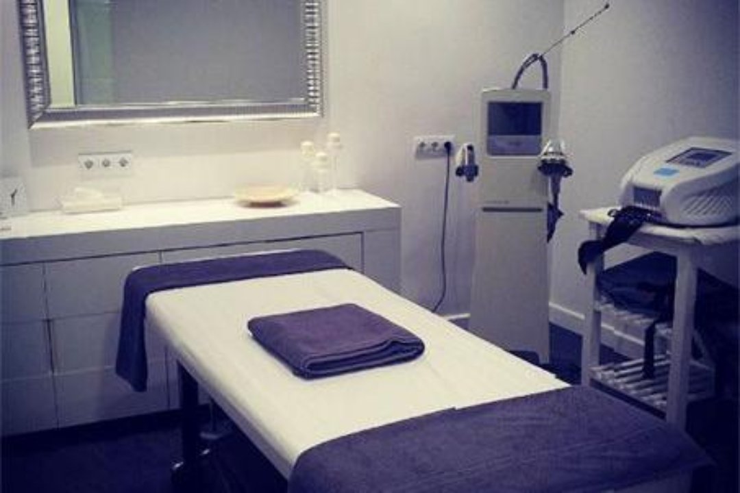 María Carmona, Aravaca, Madrid