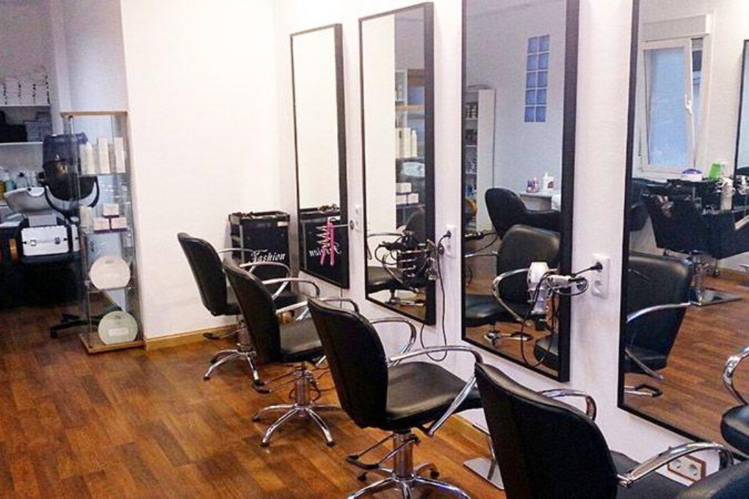 Blue Hair Design Divino Valles, Delicias, Madrid