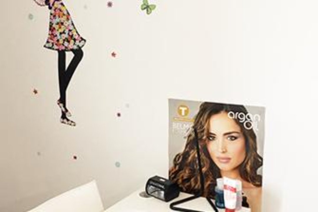 La Bela Cris, Comunidad de Madrid