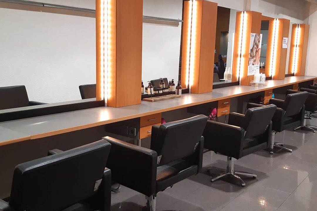 Posa't Guapa Perruqueria i Estètica, Girona