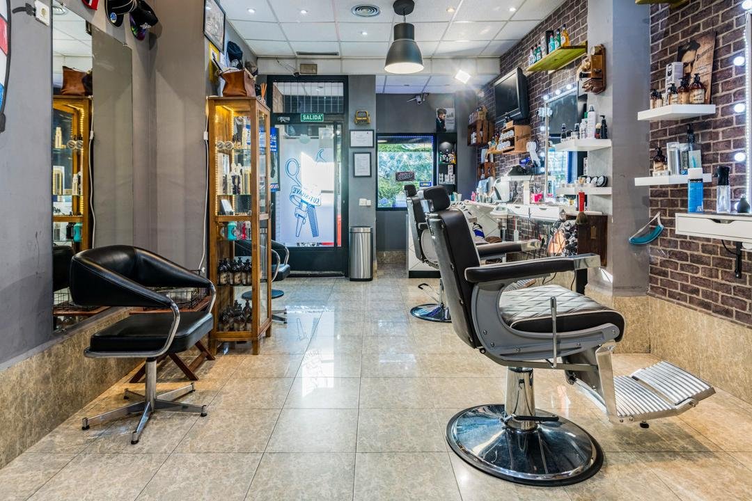 YB New Style Barbershop, Pueblo Nuevo, Madrid