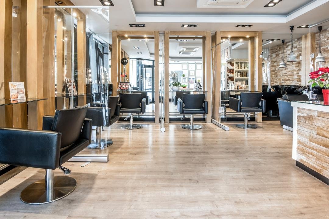 Esther González Salón de Belleza, Hispanoamerica, Madrid